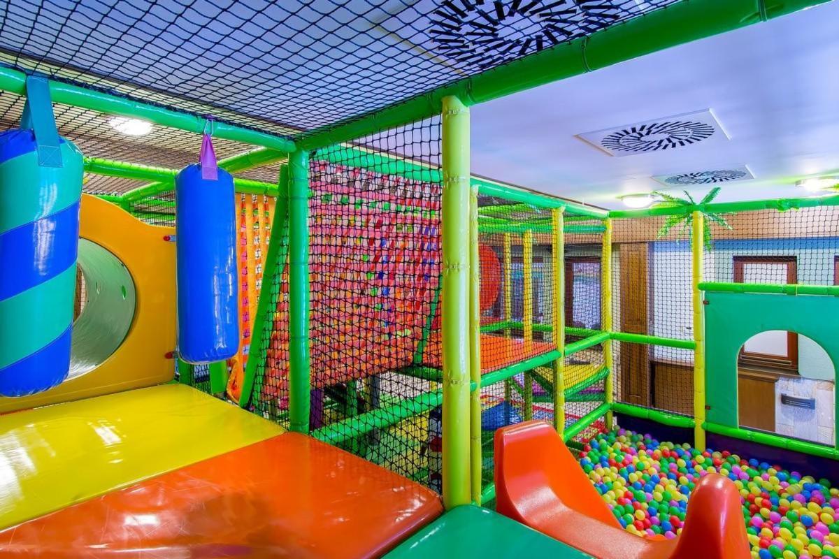 Aplend Wellness Hotel Borovica Strbske Pleso Ngoại thất bức ảnh