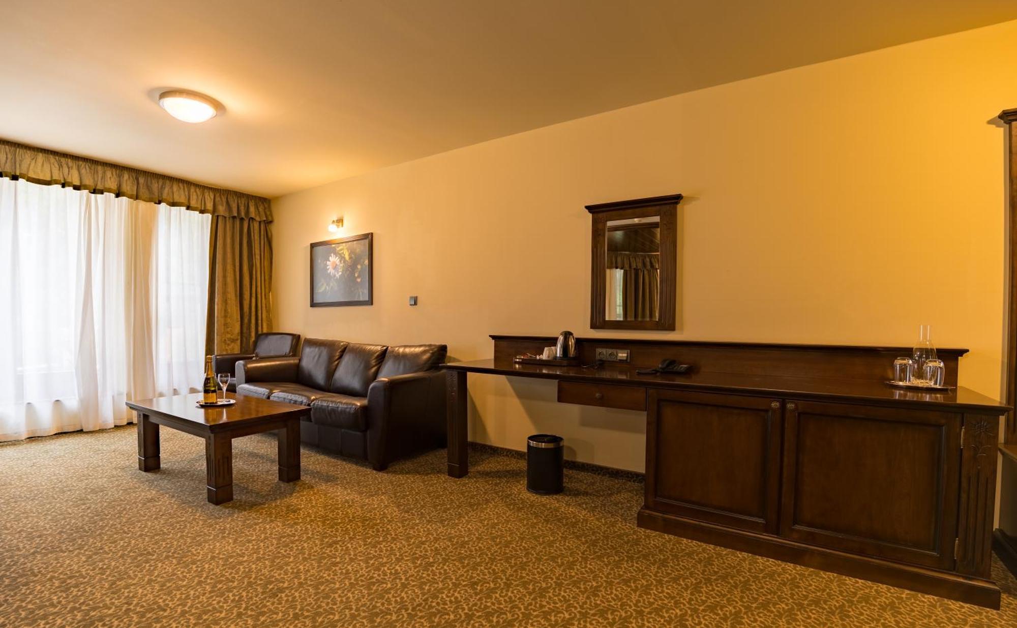 Aplend Wellness Hotel Borovica Strbske Pleso Ngoại thất bức ảnh